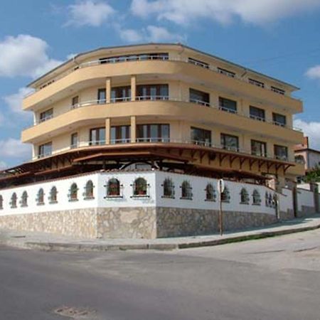Family Hotel St. Constantine And Helena Ivaylovgrad Exterior photo